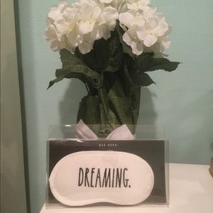 Rae Dunn “DREAMING” eye mask